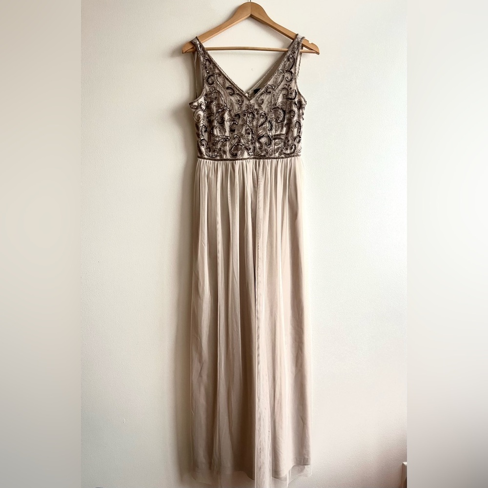 Adrianna Papell Art Deco Beaded Tulle Gown Size 6 Formal Dress